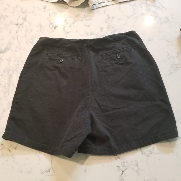 Eddie  Bauer Signature Twill Shorts - Size 10 - Picture 2 of 7